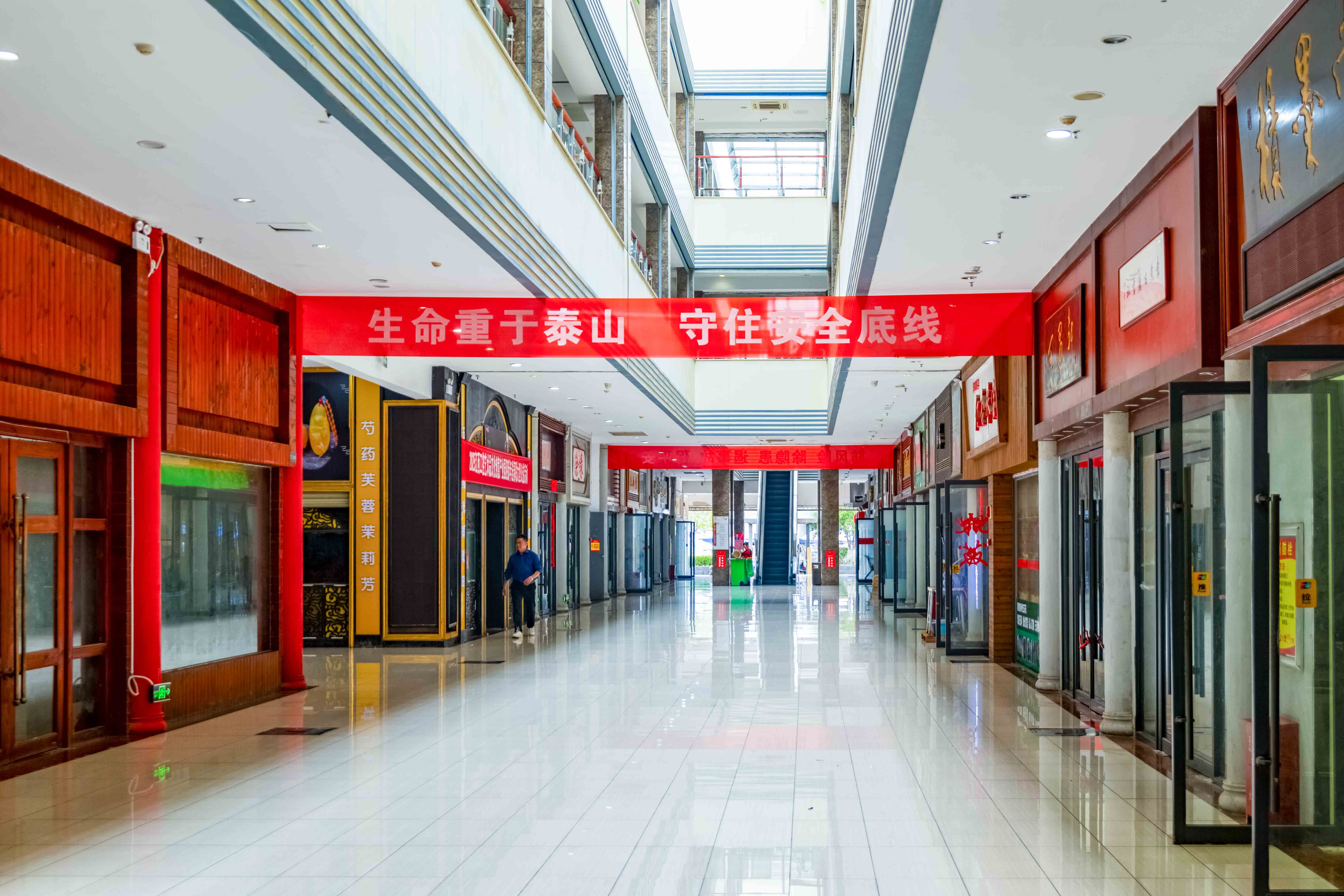 滕王楼1F商铺(环境)