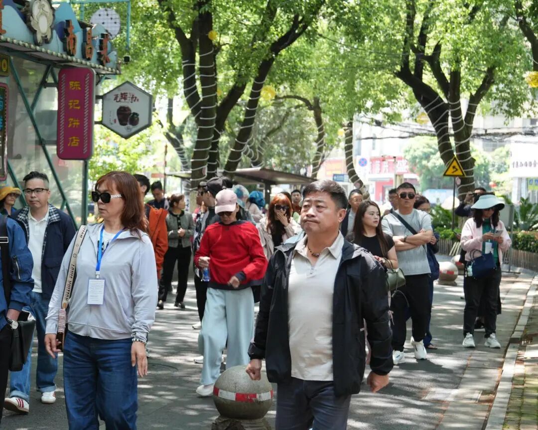 赣台同心・艺术共赏|台湾省南投县经贸考察团走进 99 樟树林