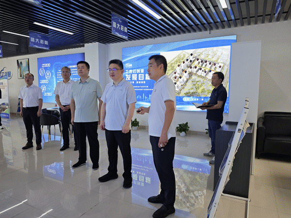 杨燊到集团云创港产业园和新南昌建材大市场调研